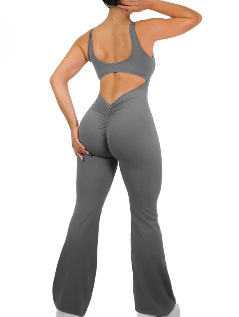 BEZPIEDURKŅU KOMBINEZONS AR UZPLIESOŠU IZPLATĪŠANU