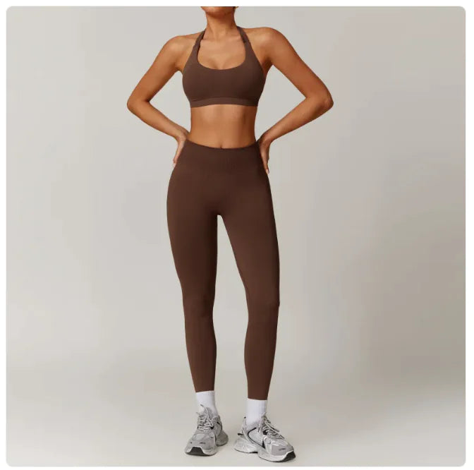 Bezšuvju jogas komplekts bez muguras daļas, krūšturis un legingi