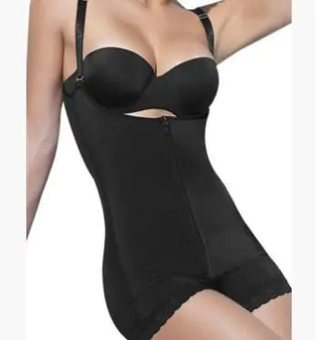 Korekcijas bodijs ar rāvējslēdzēja aizdari ķermeņa veidošanai